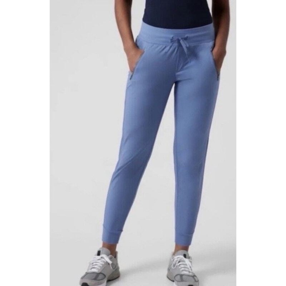 Athleta Trekkie North High-Rise Jogger – Women’s Medium, Cottage Blue